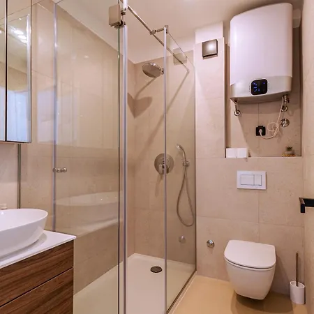 Luxury Terrazza Sette بيت ضيافة 3*