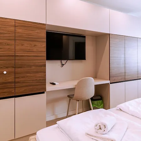 בית הארחה Luxury Terrazza Sette 3*