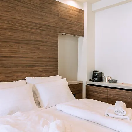 Luxury Terrazza Sette בית הארחה 3*